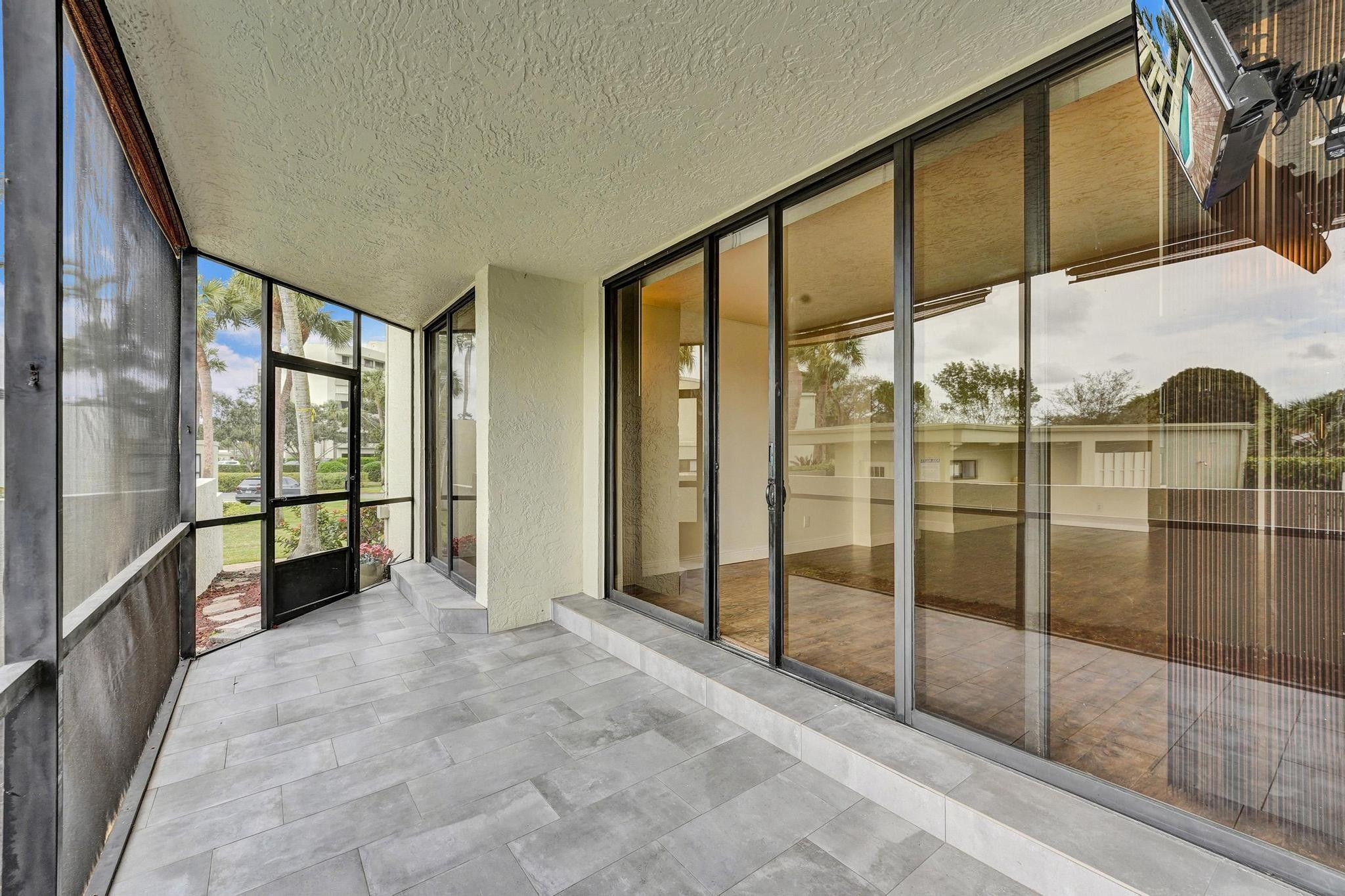 6372 La Costa Drive 105