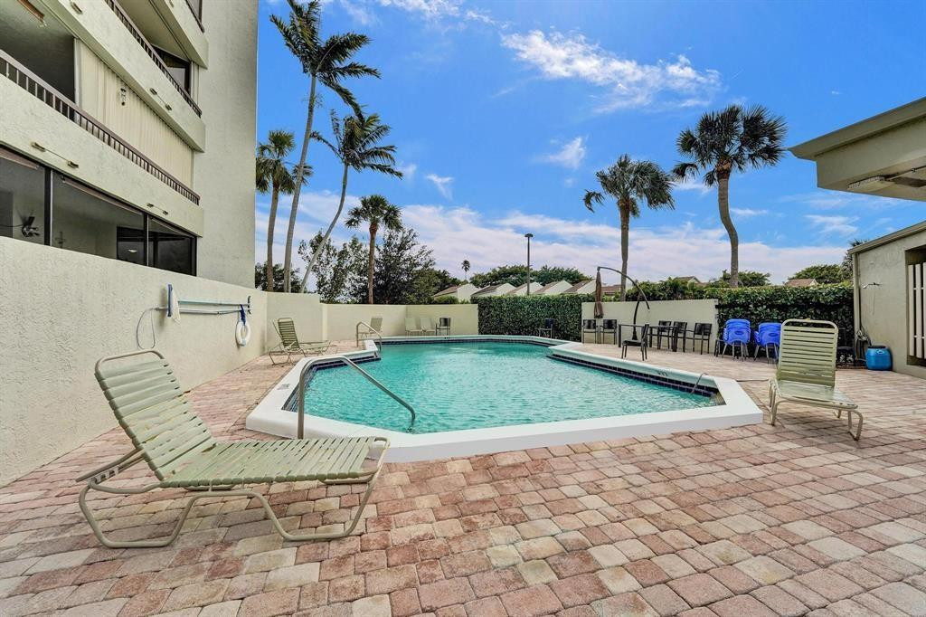 6372 La Costa Drive 105