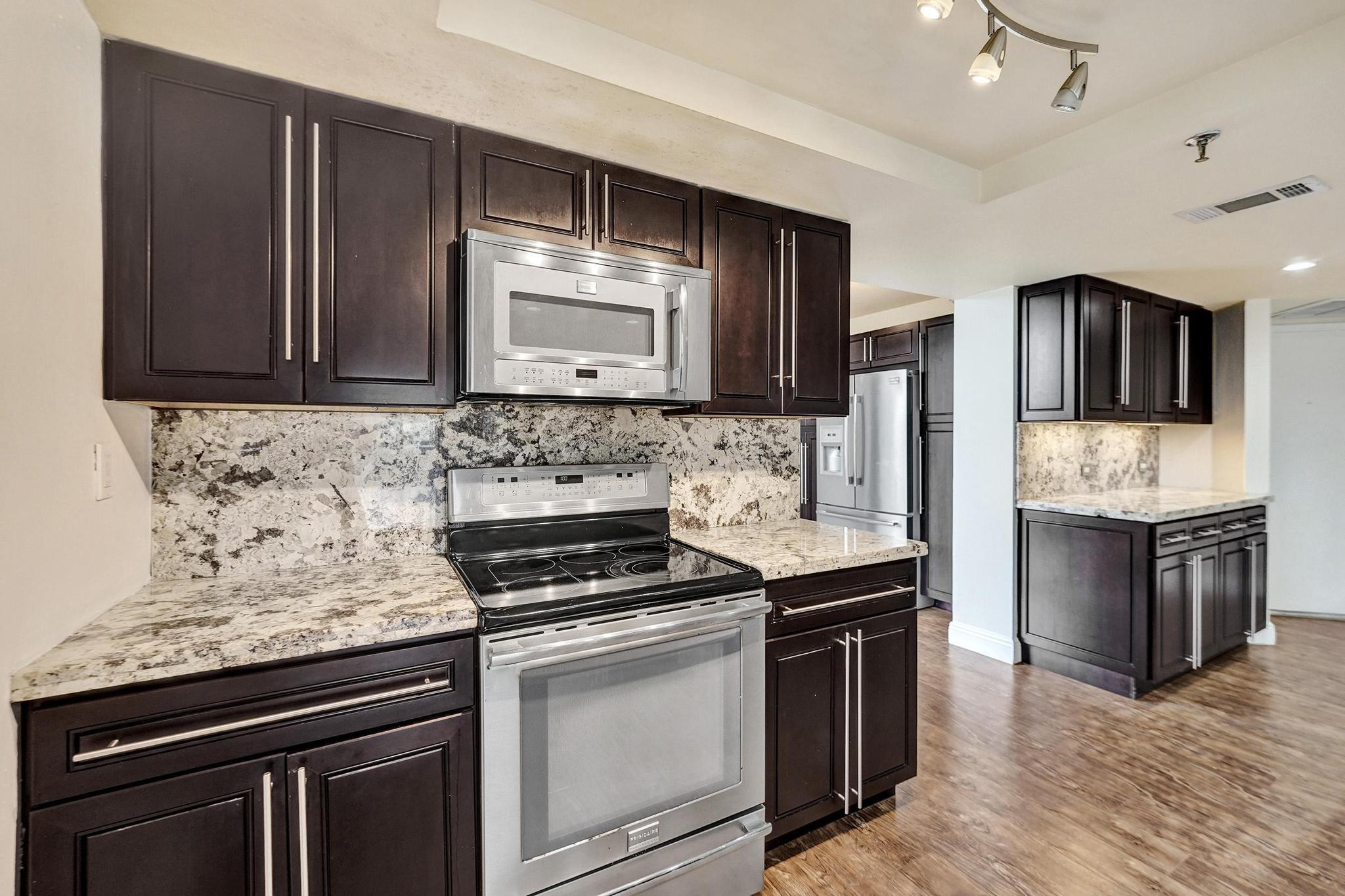 6372 La Costa Drive 105