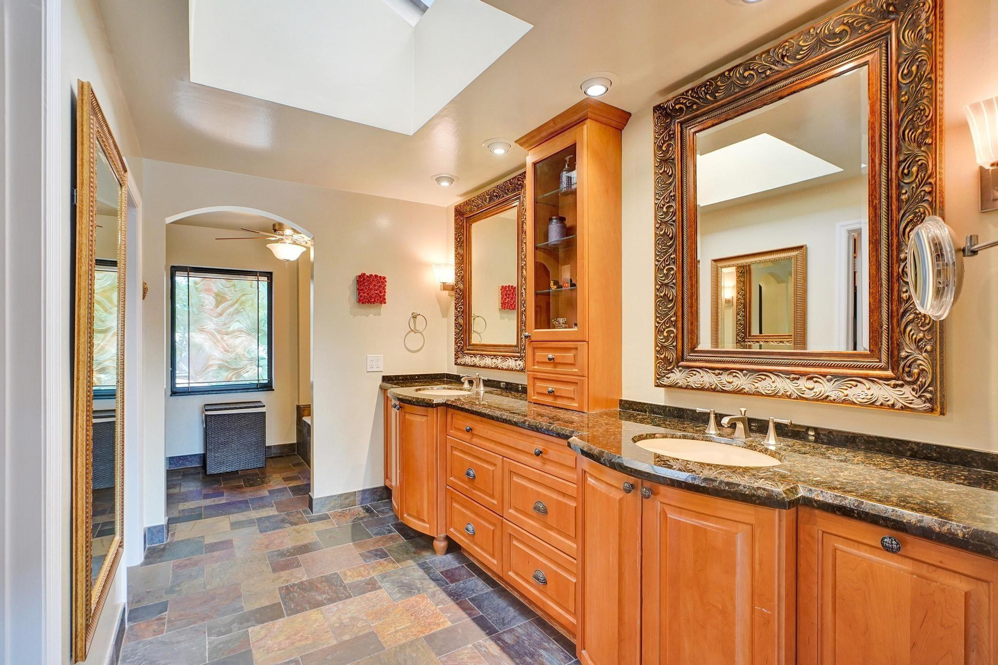 901 SW 88 Terrace