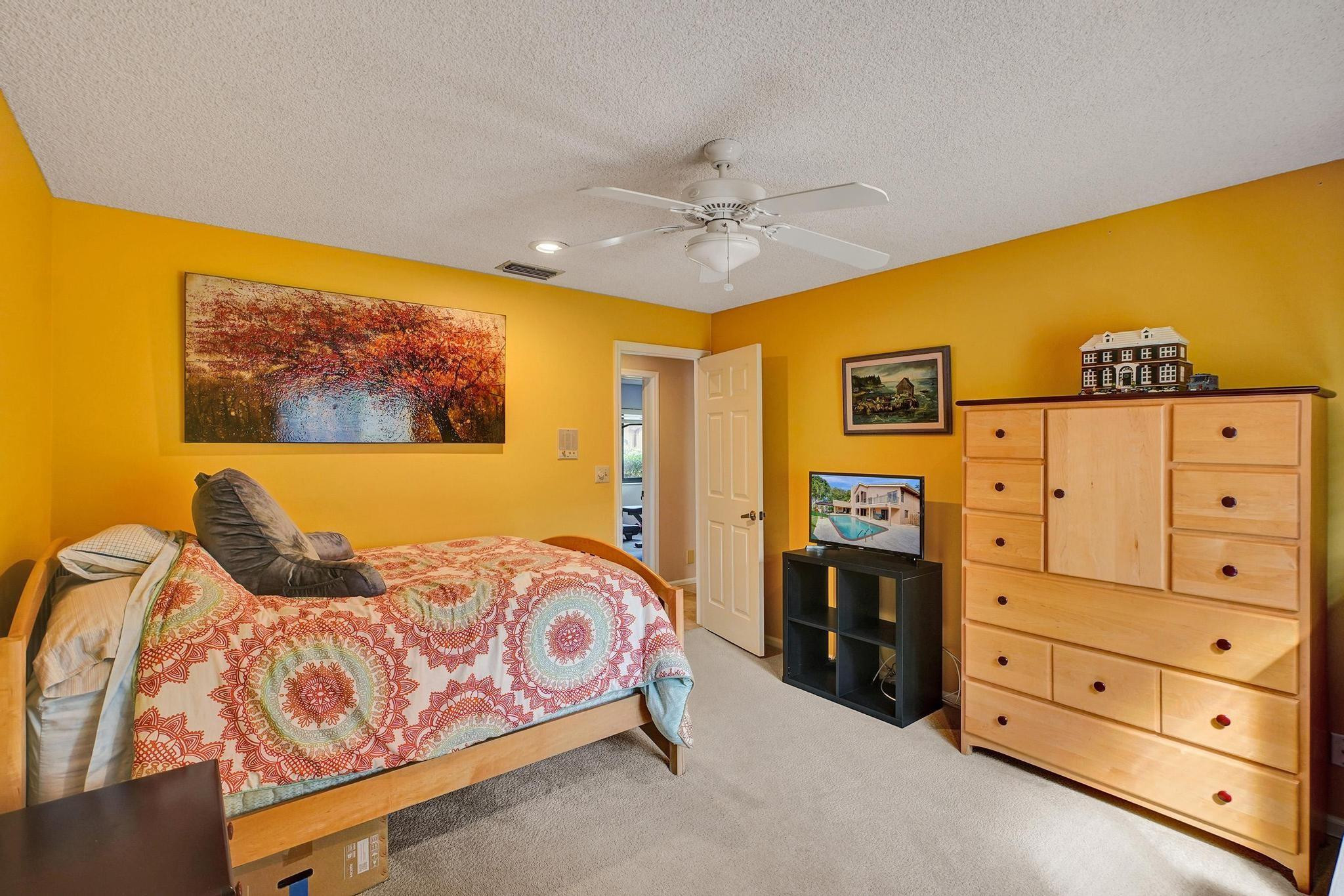 901 SW 88 Terrace
