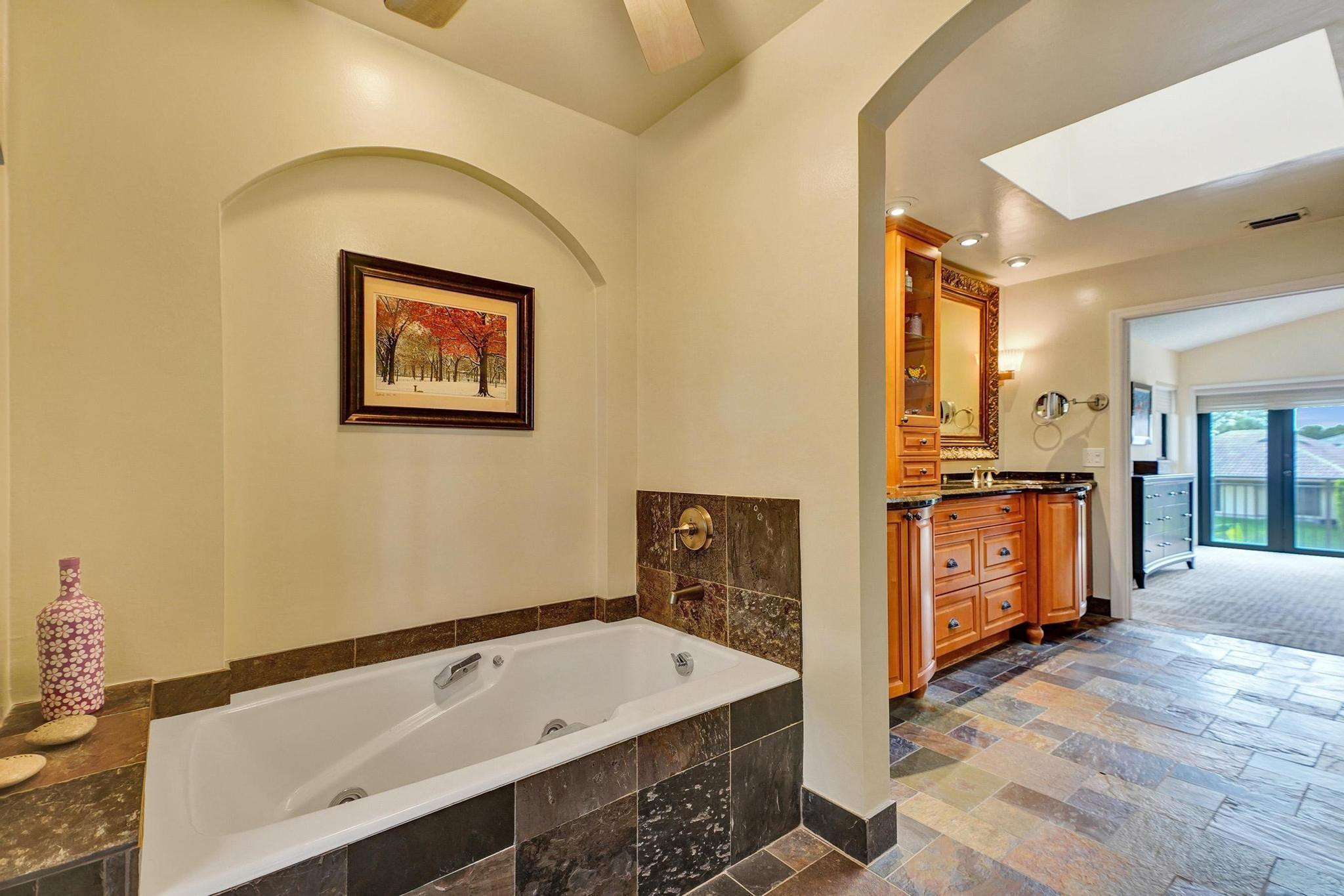 901 SW 88 Terrace