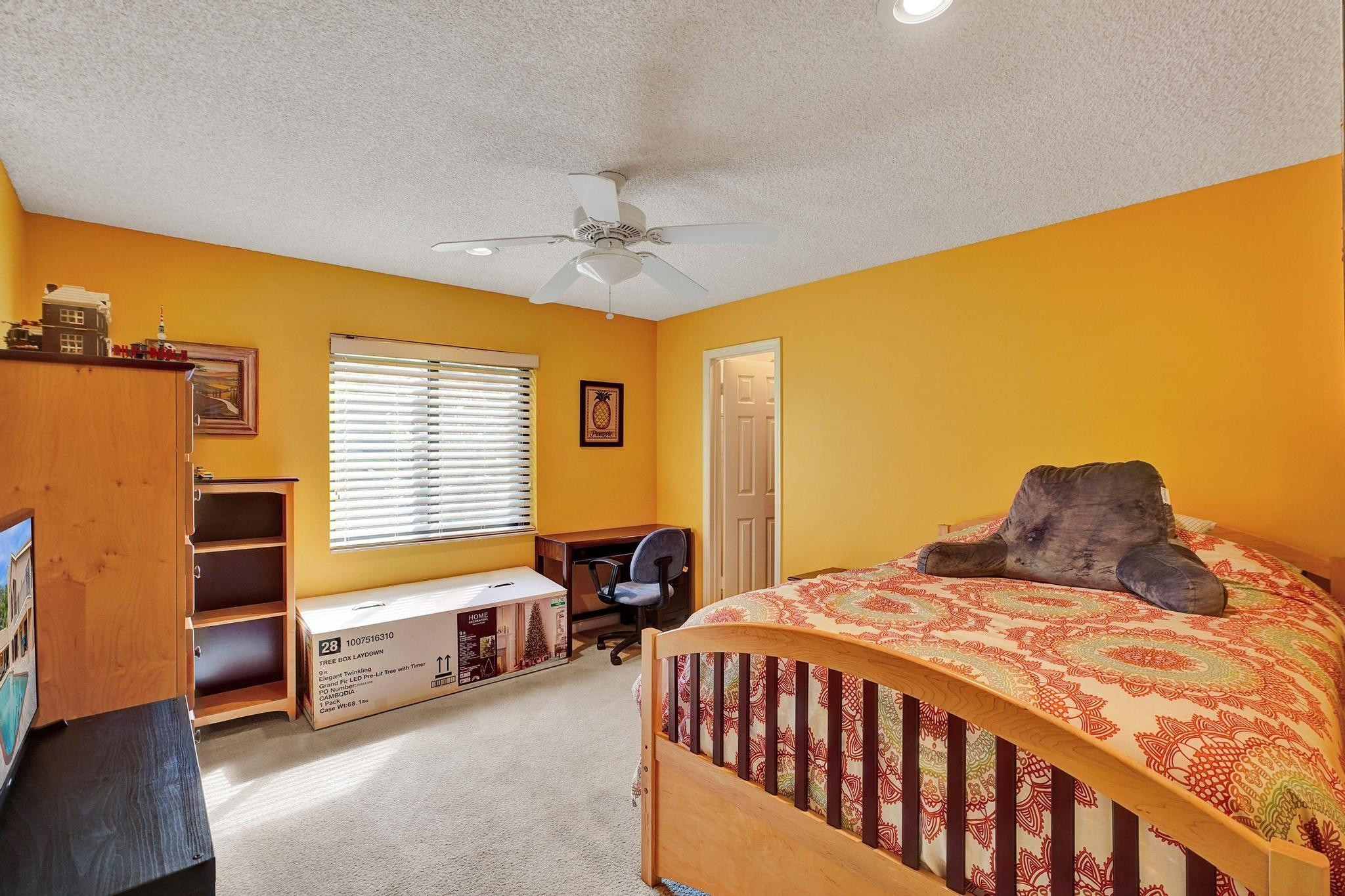 901 SW 88 Terrace