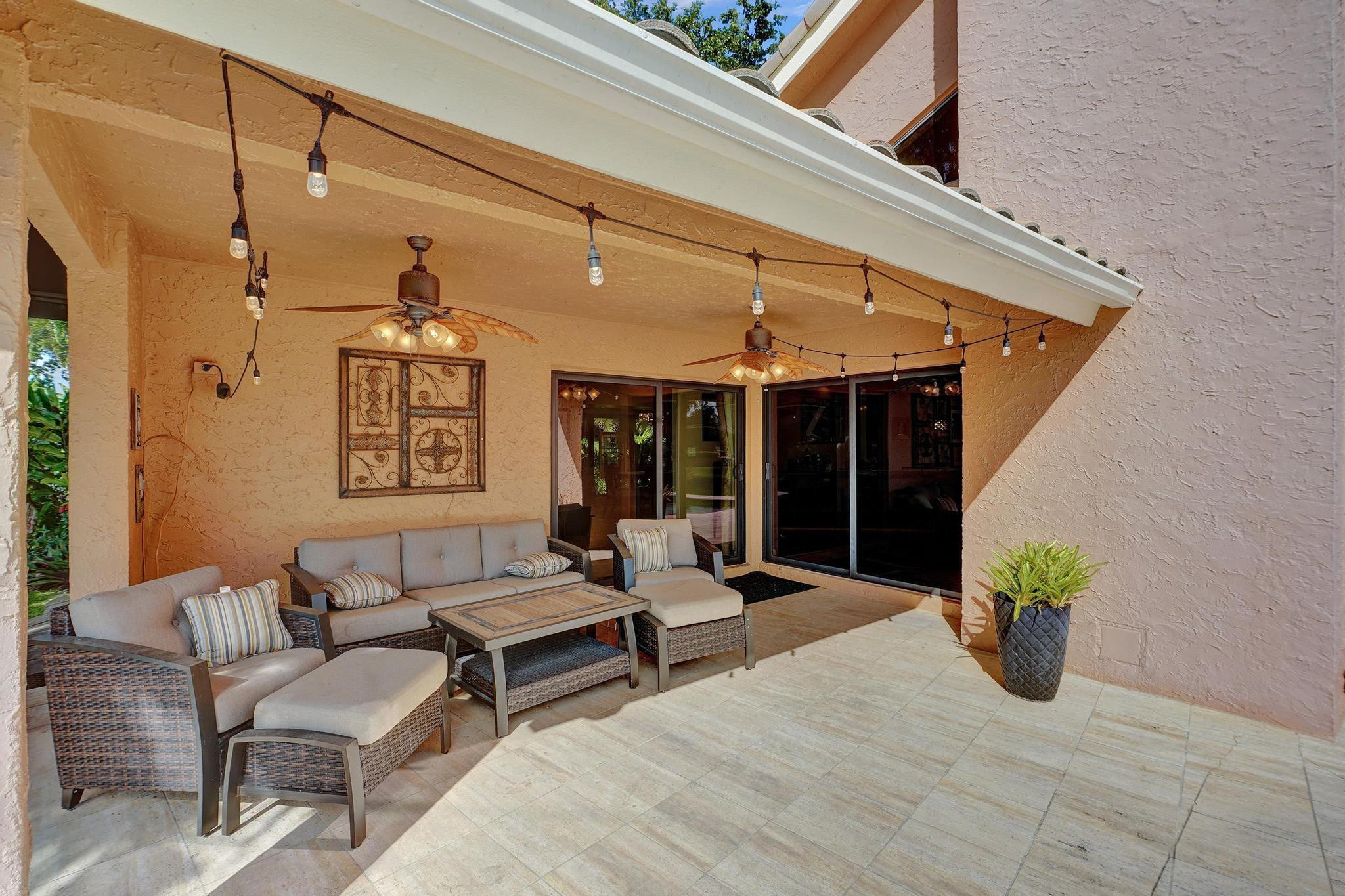 901 SW 88 Terrace