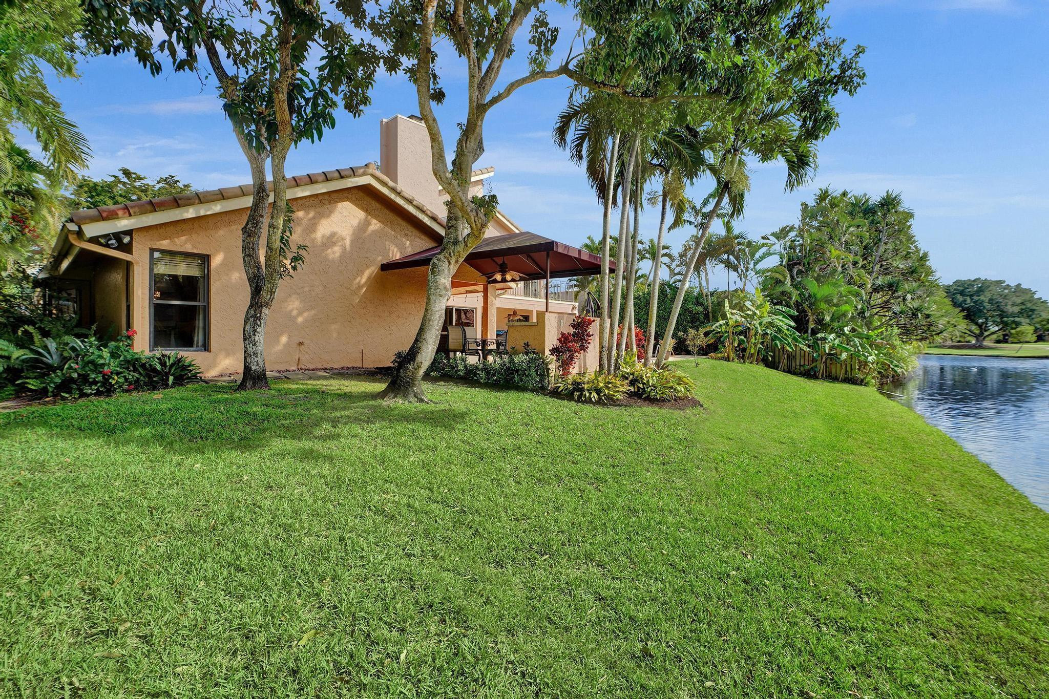 901 SW 88 Terrace