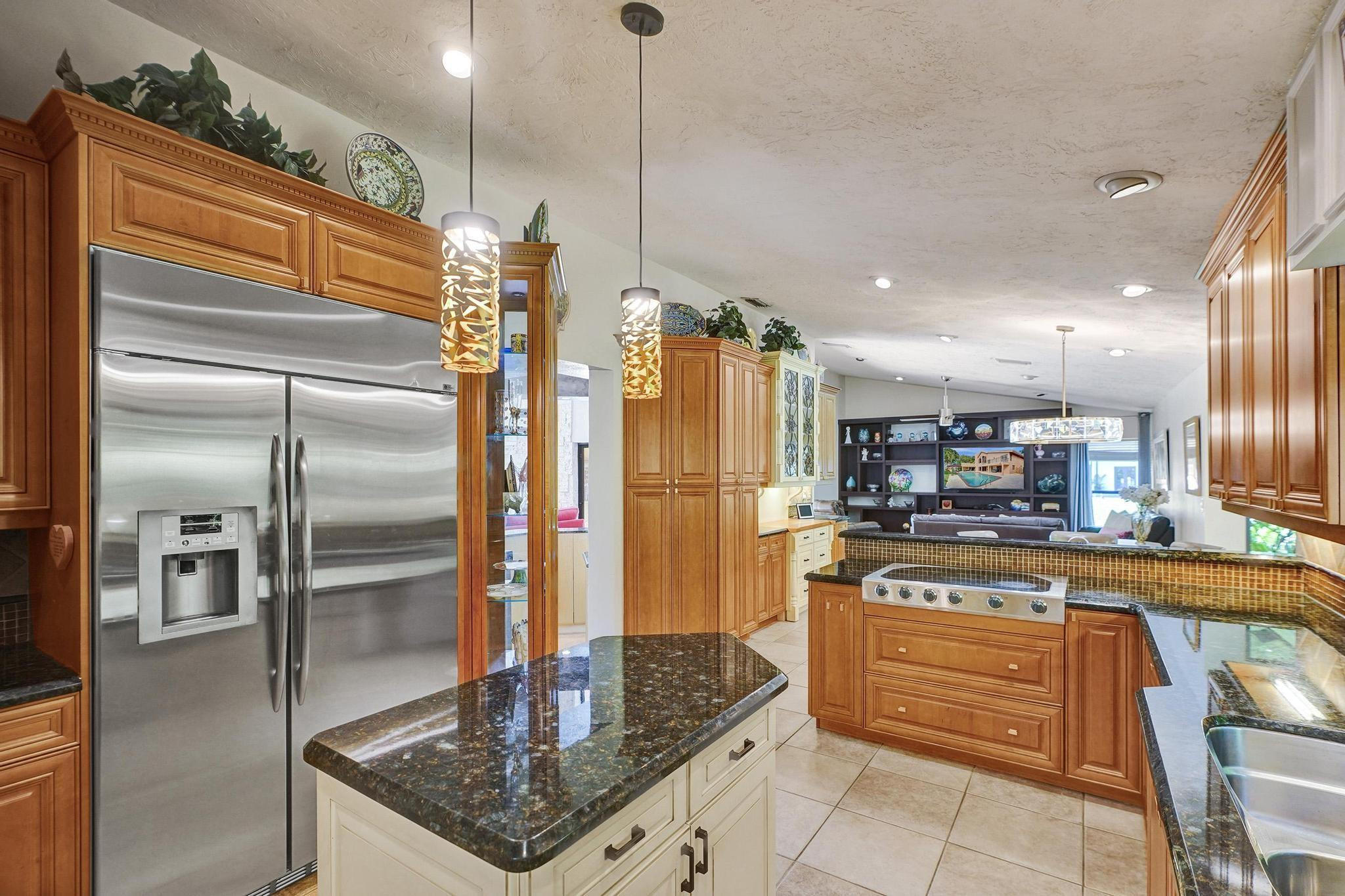 901 SW 88 Terrace
