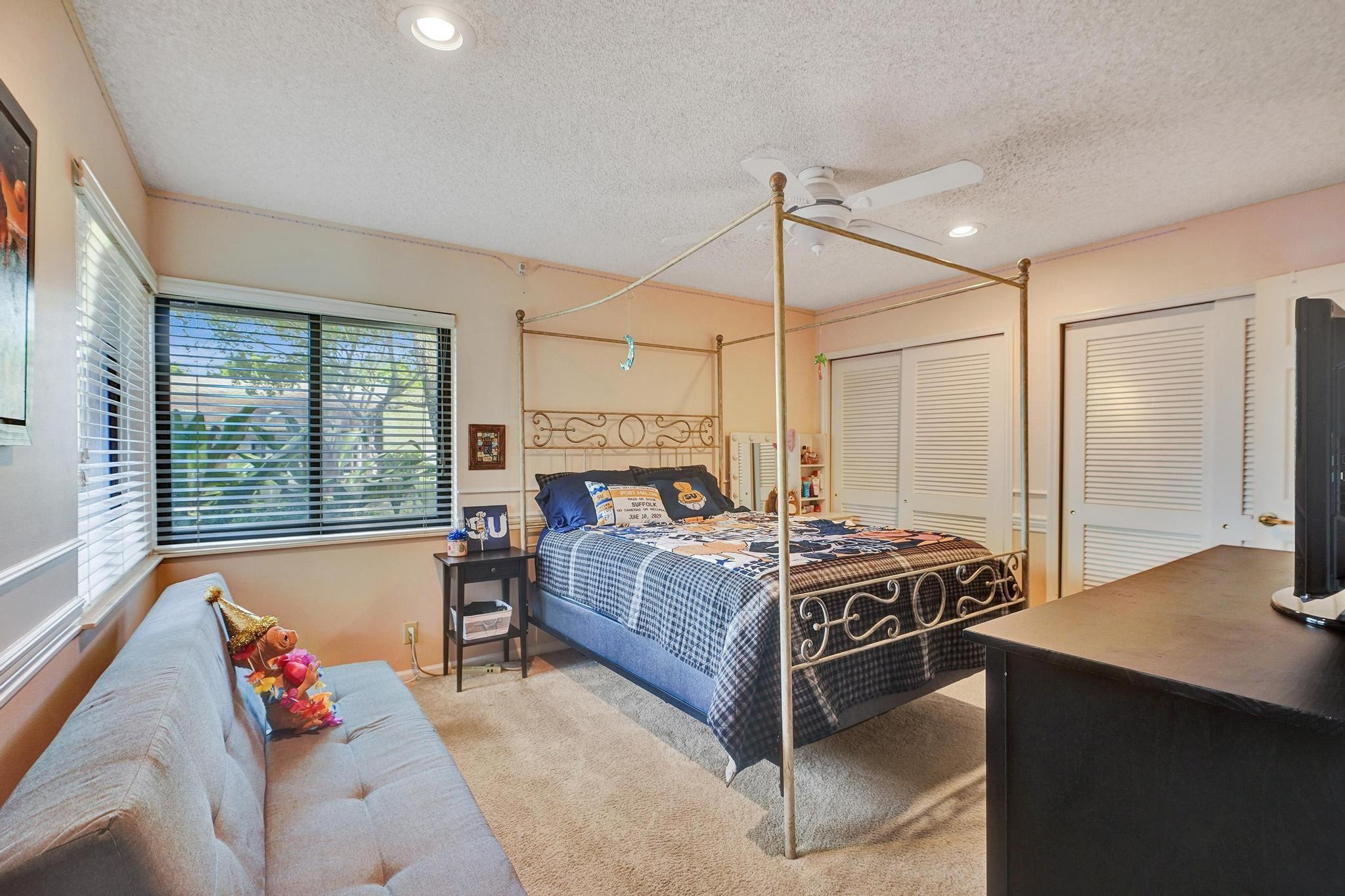 901 SW 88 Terrace