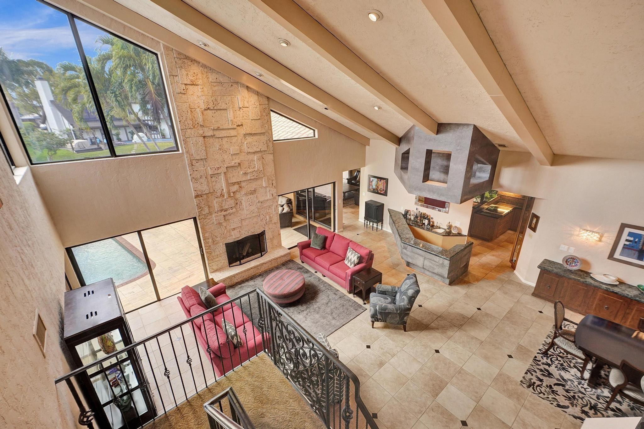 901 SW 88 Terrace