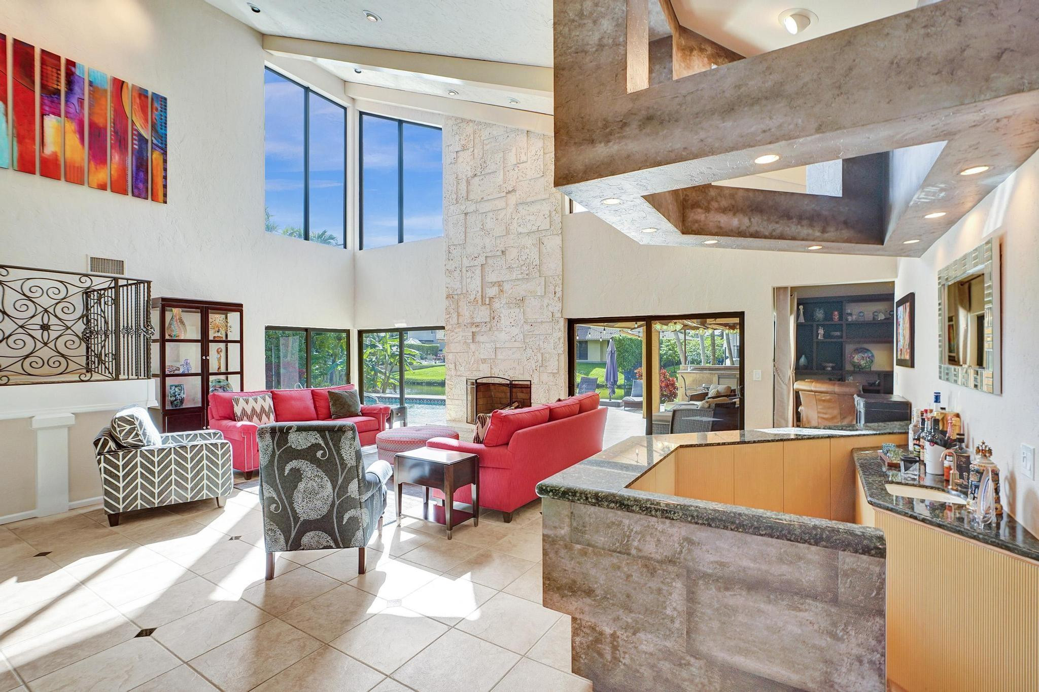 901 SW 88 Terrace