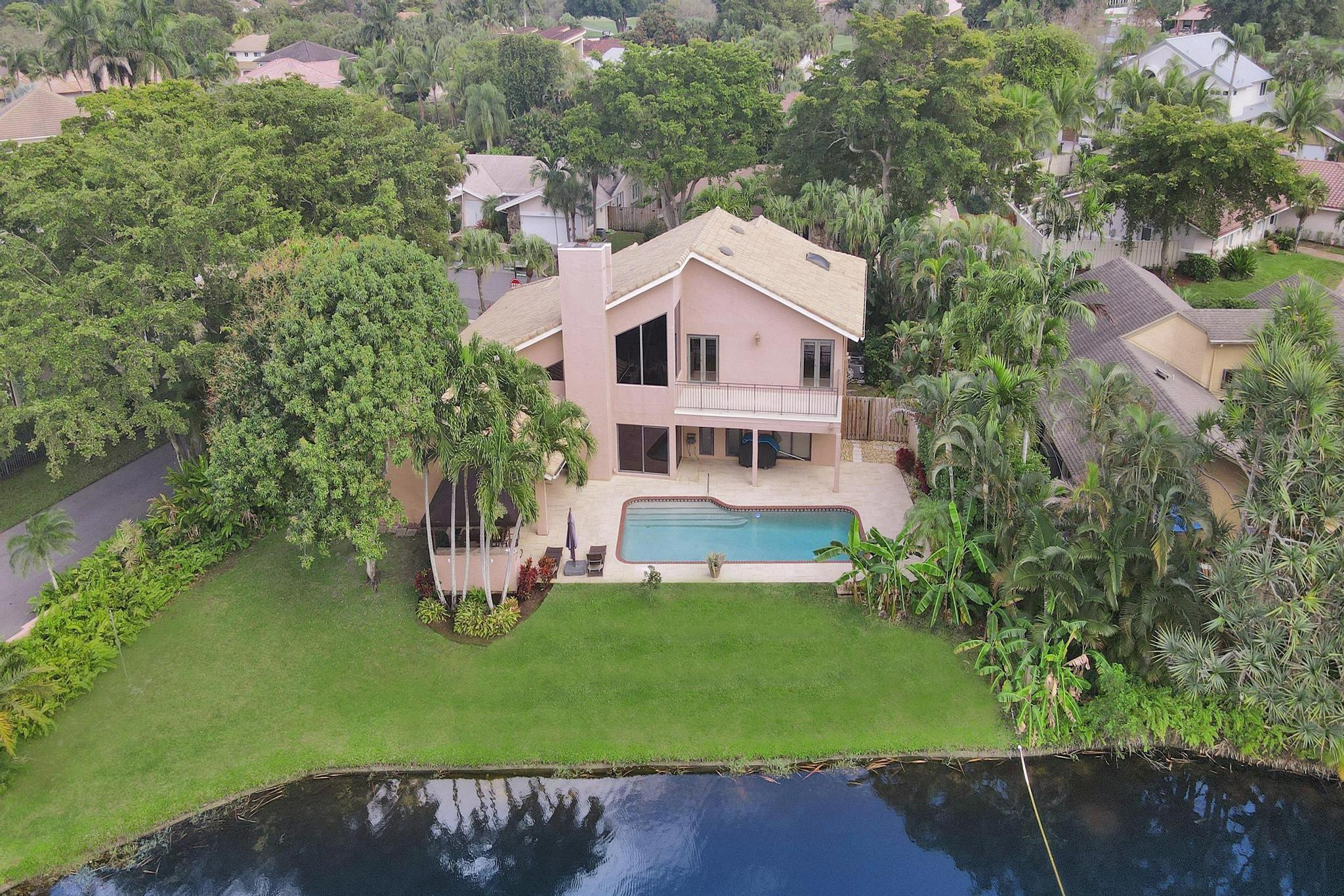 901 SW 88 Terrace