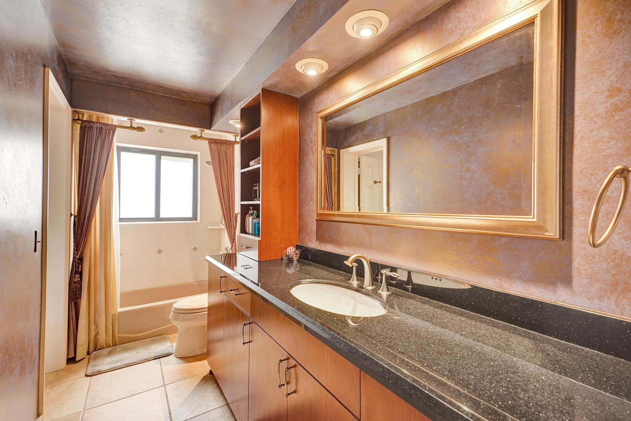901 SW 88 Terrace