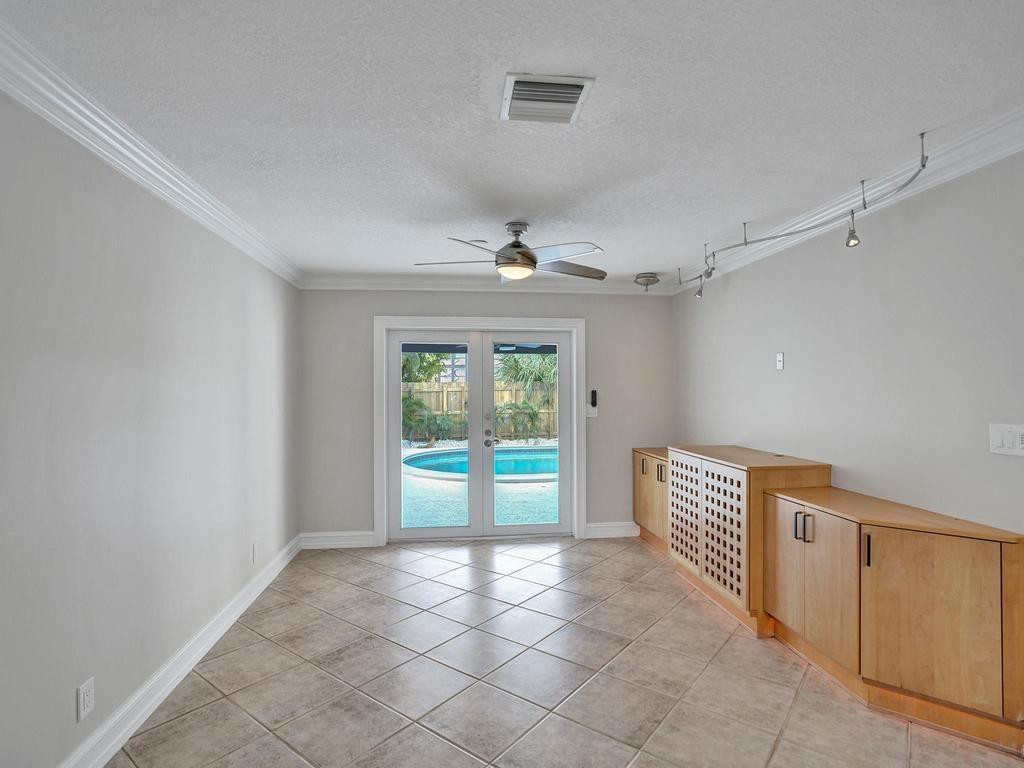 1418 NE 56th Court W