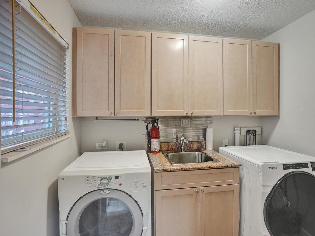 1418 NE 56th Court W