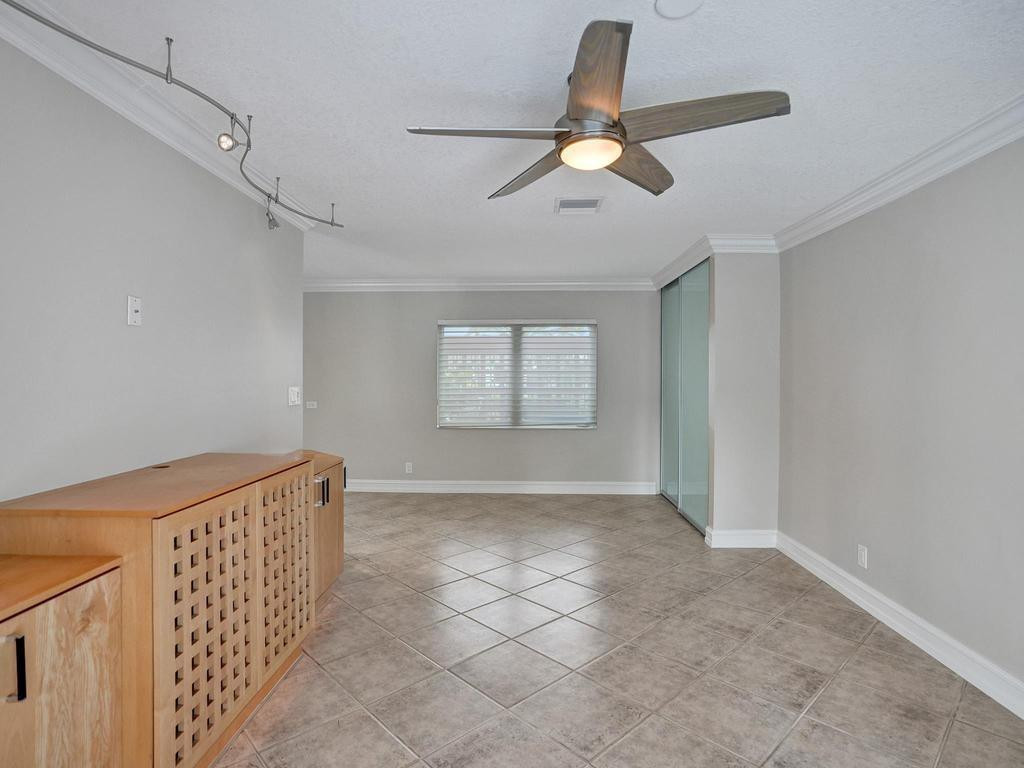 1418 NE 56th Court W