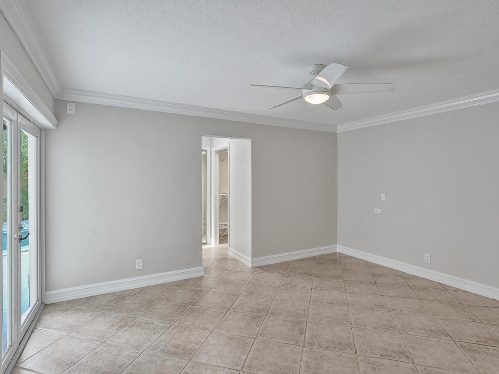1418 NE 56th Court W