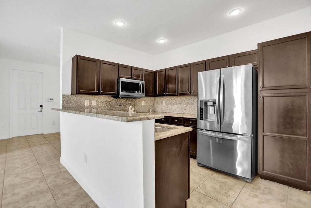 9081 SW 169th Path