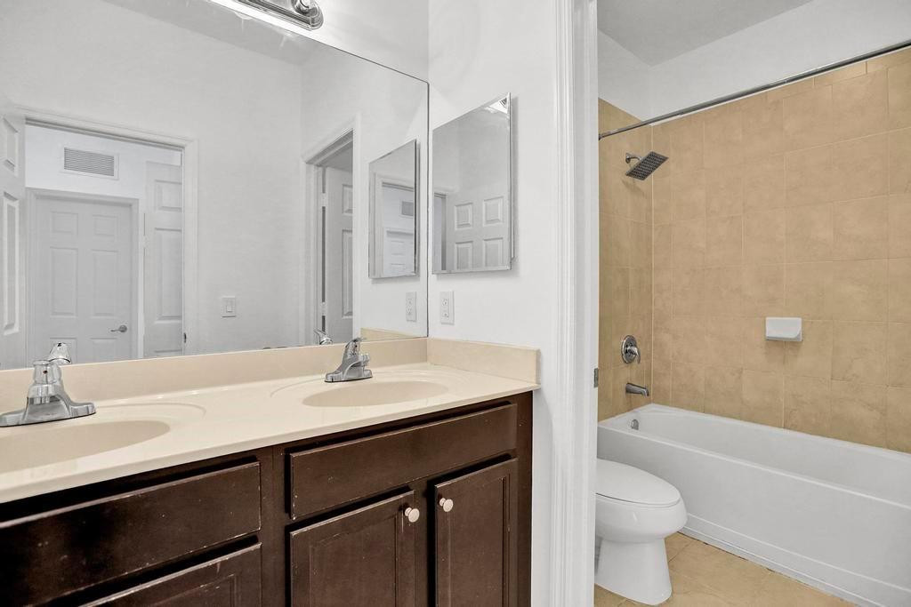 9081 SW 169th Path