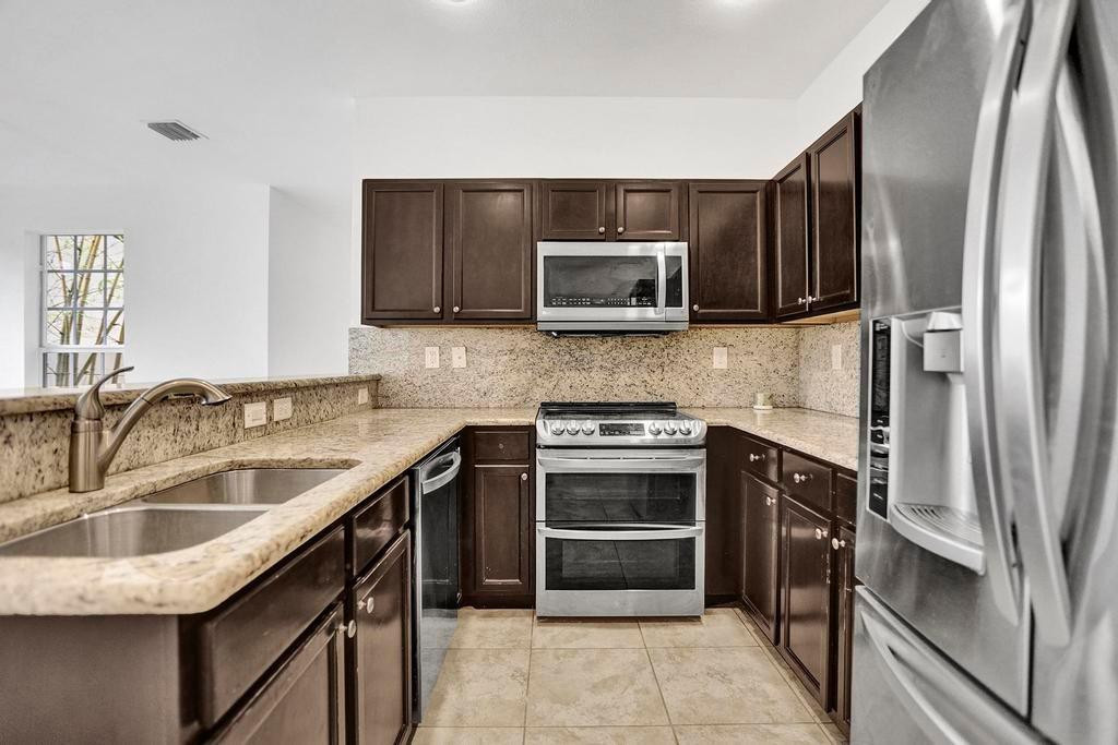 9081 SW 169th Path