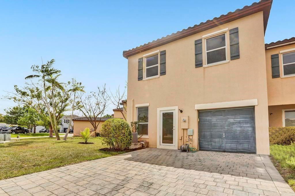 9081 SW 169th Path