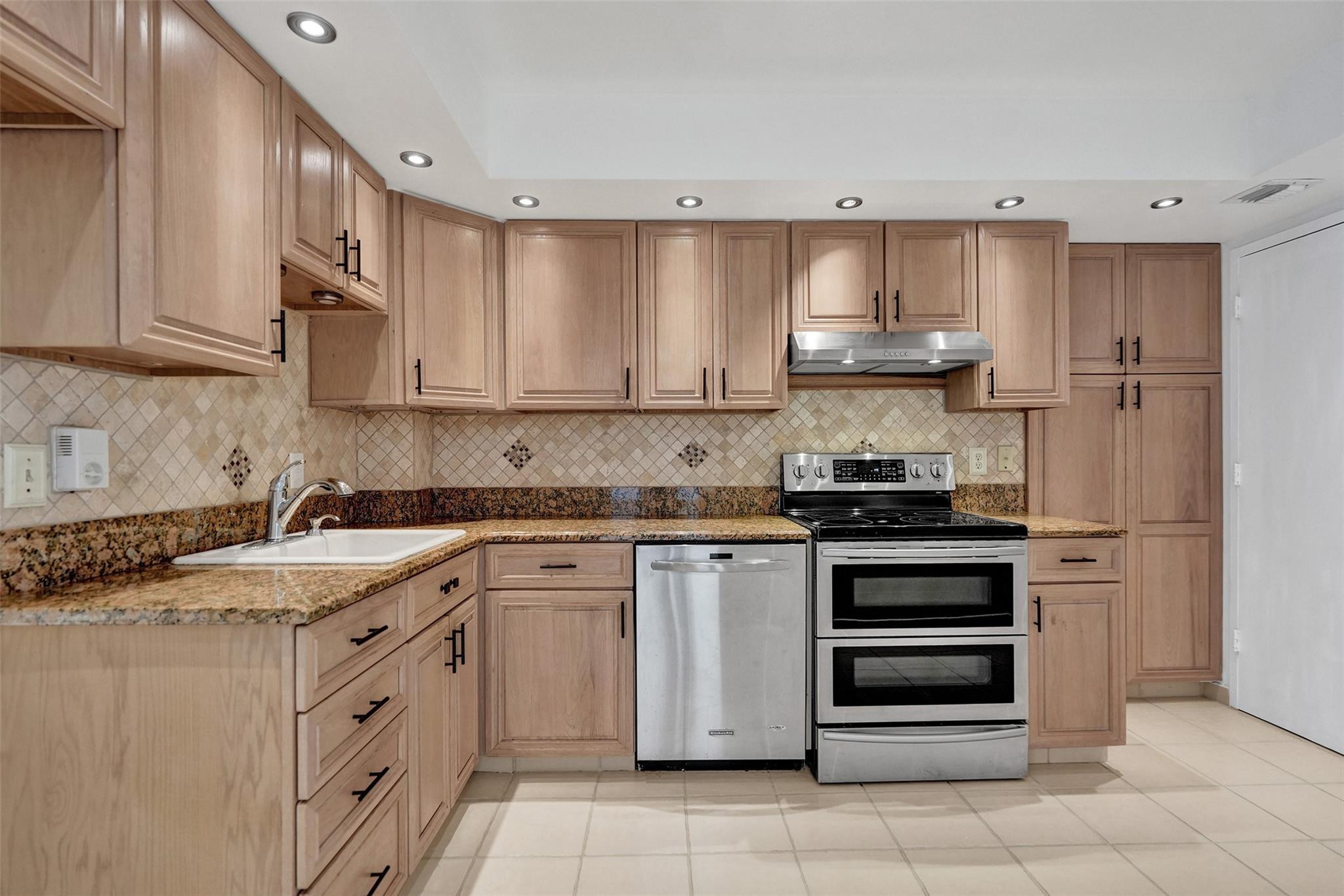405 N Ocean Boulevard 1606