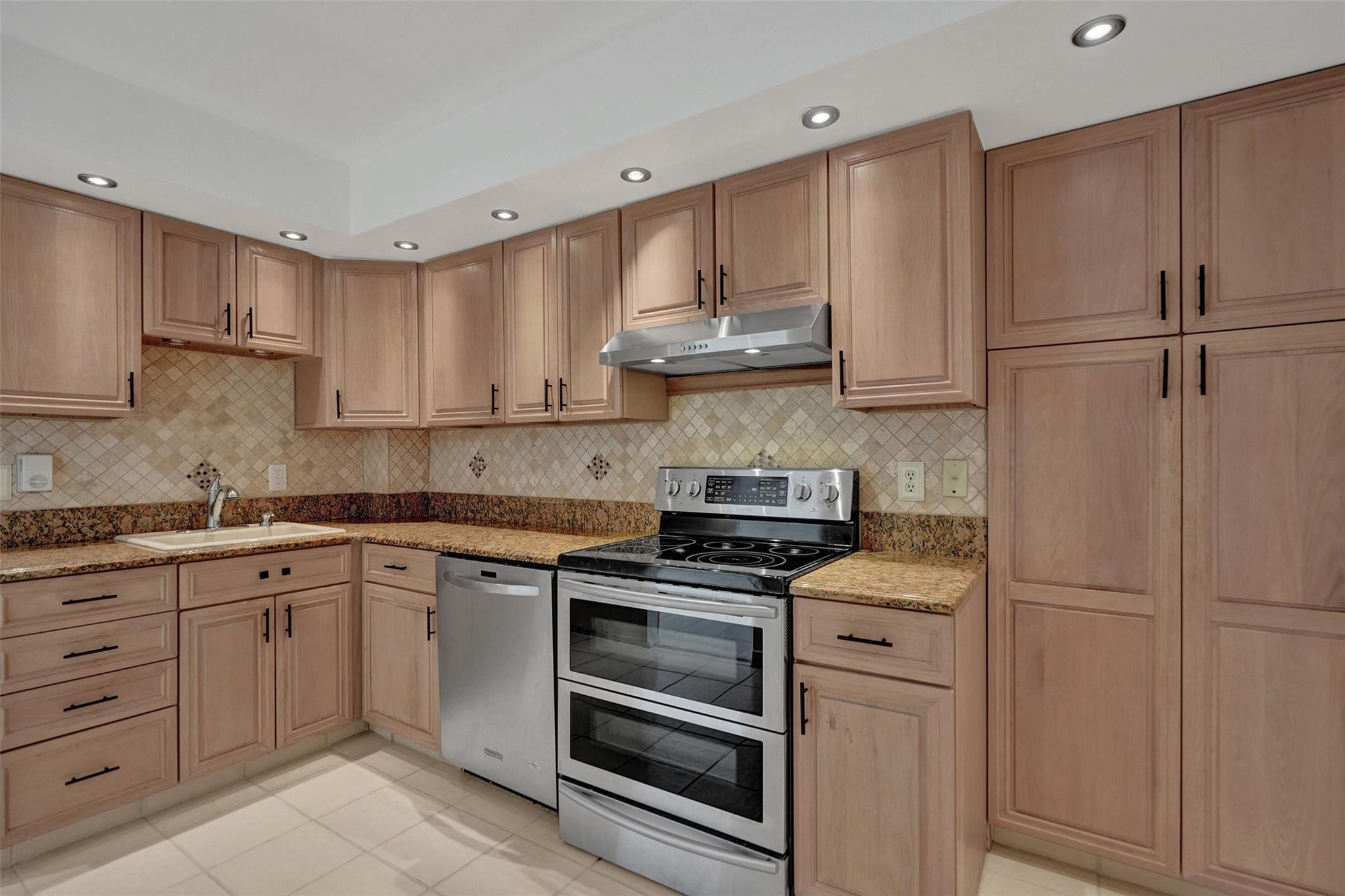 405 N Ocean Boulevard 1606