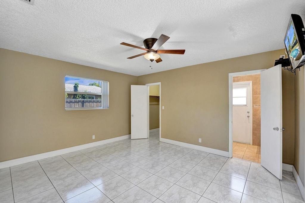 5600 SW 8th Street