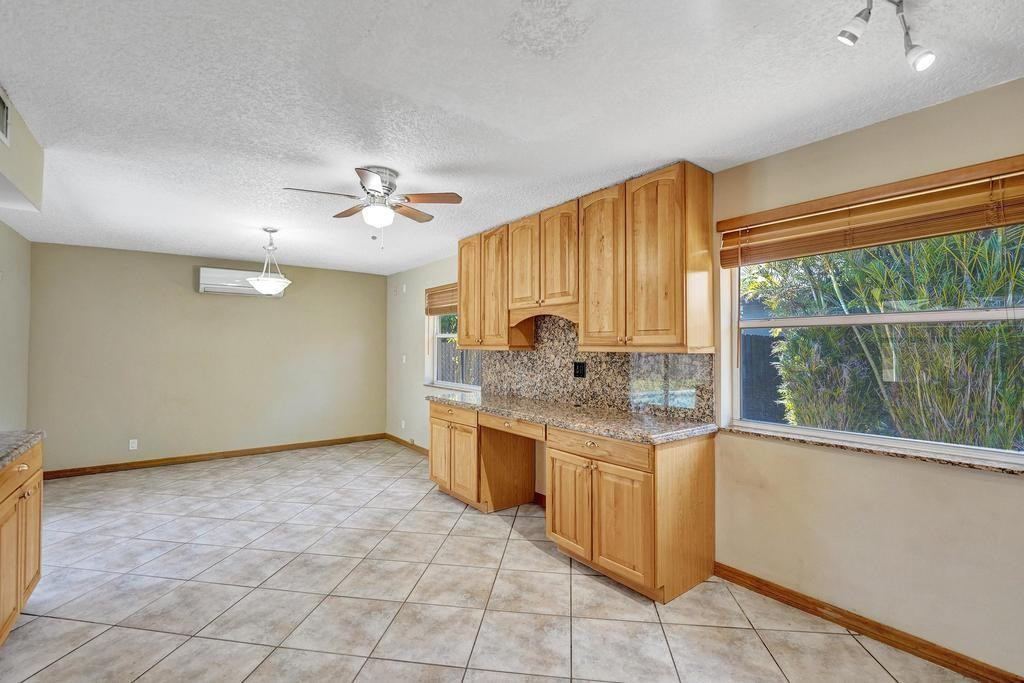 5600 SW 8th Street