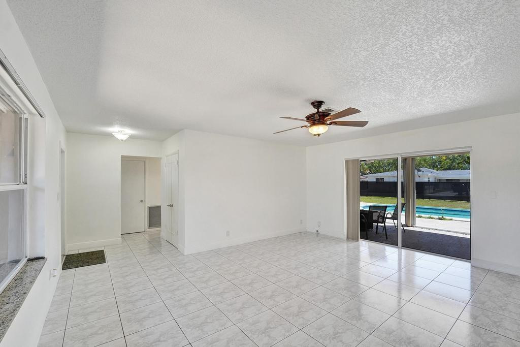 5600 SW 8th Street