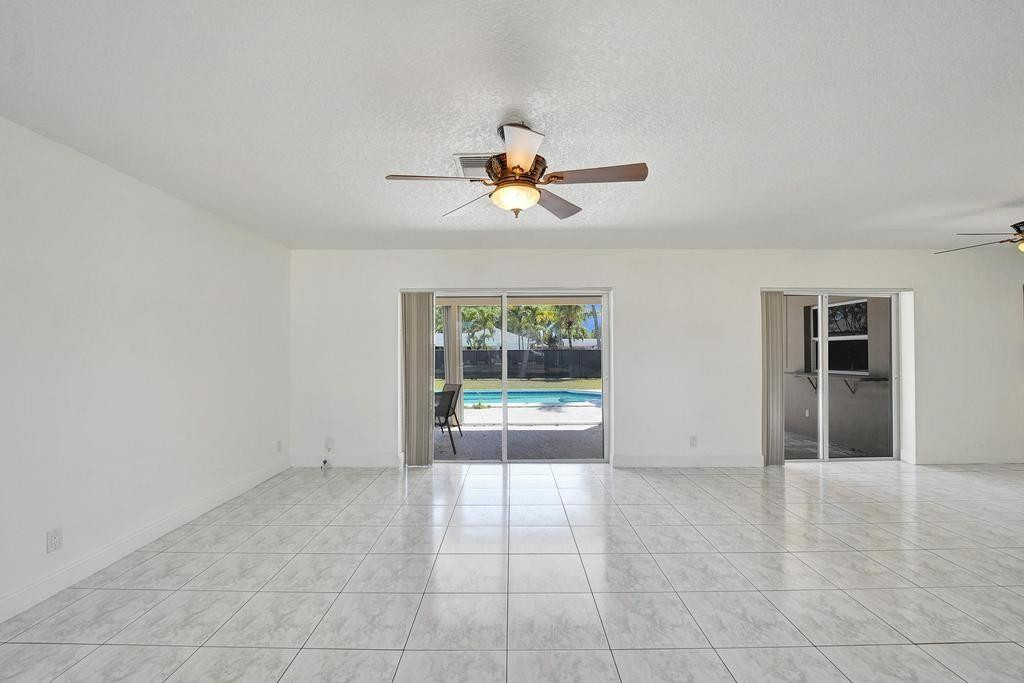 5600 SW 8th Street