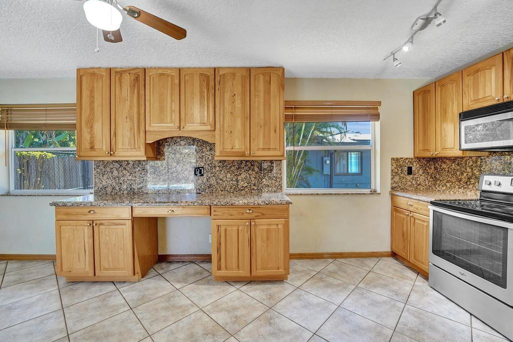 5600 SW 8th Street