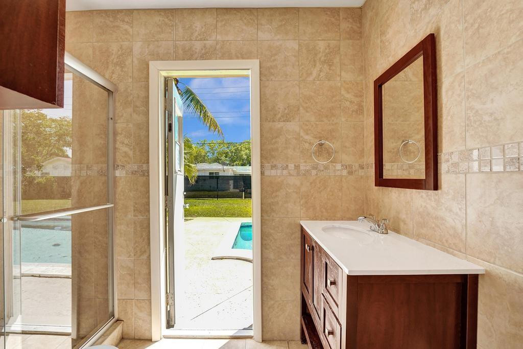 5600 SW 8th Street
