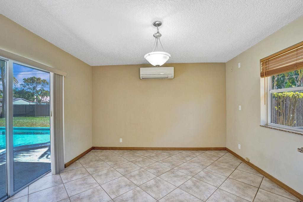 5600 SW 8th Street