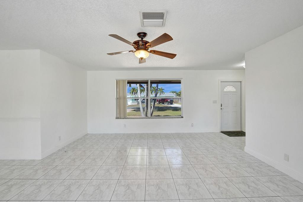 5600 SW 8th Street