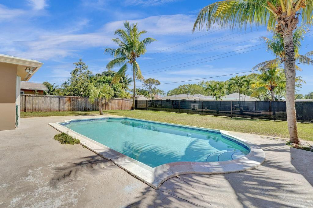 5600 SW 8th Street