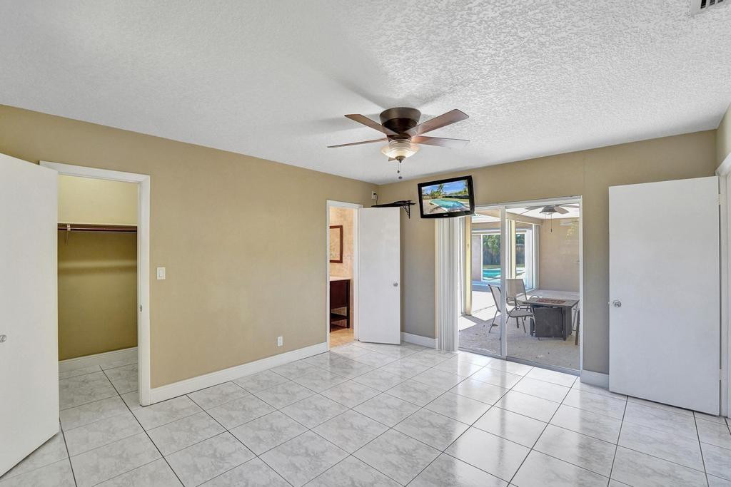 5600 SW 8th Street