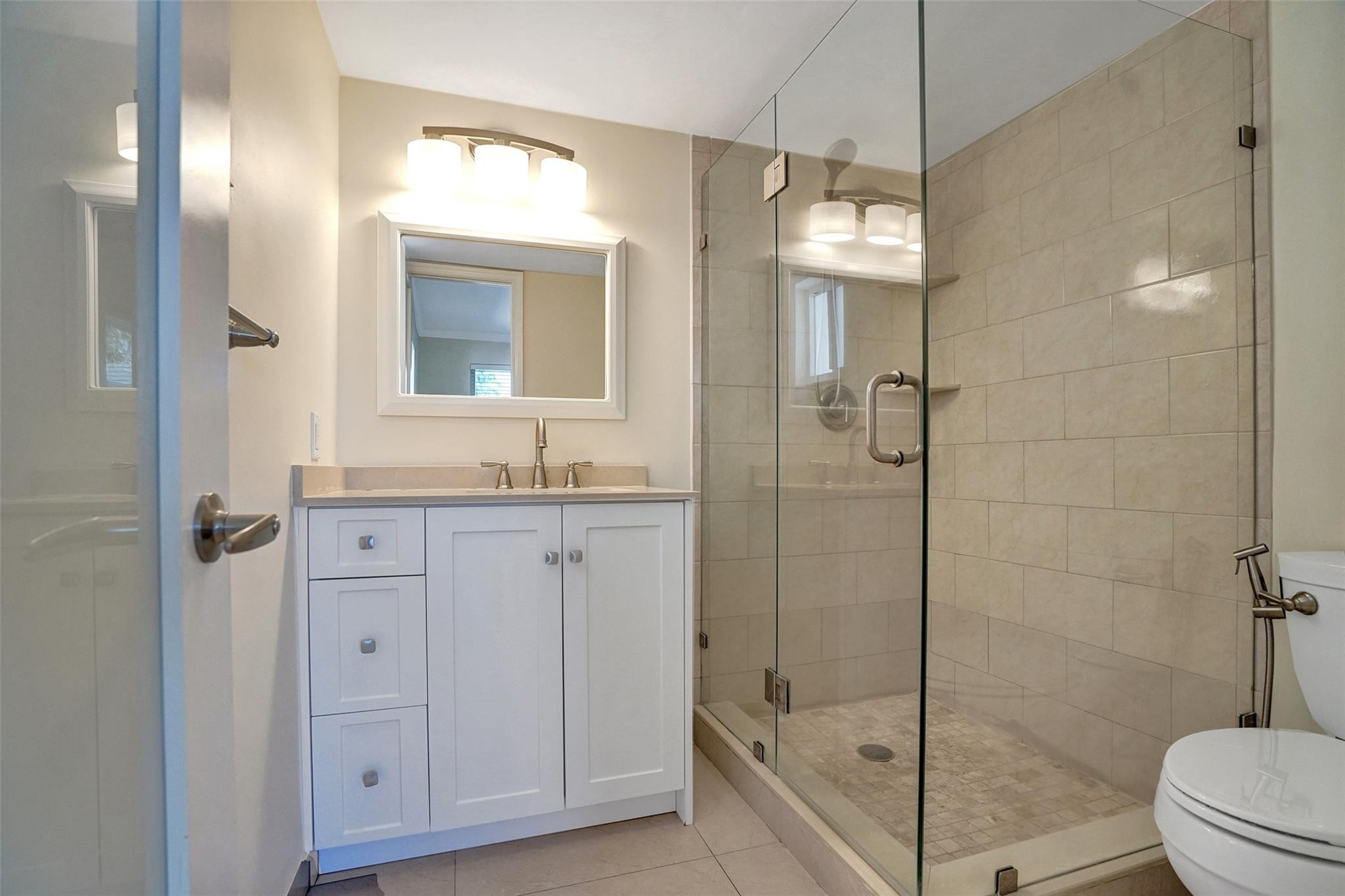 3223 NE 36th Street 10