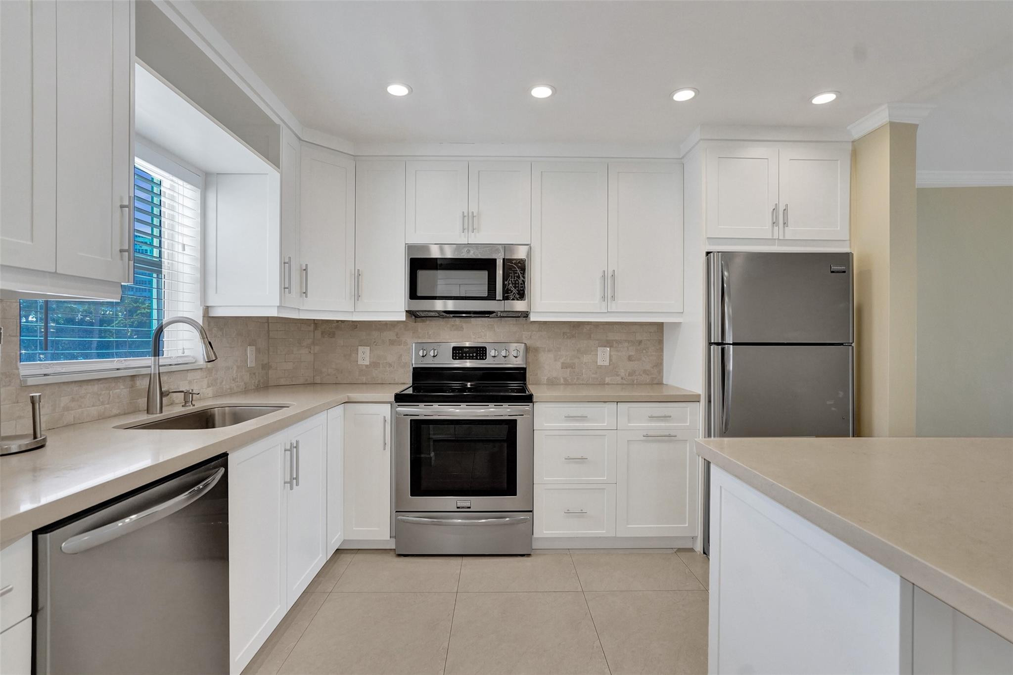 3223 NE 36th Street 10