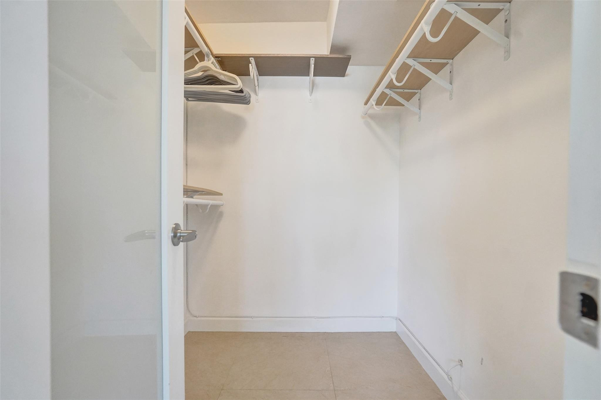 3223 NE 36th Street 10