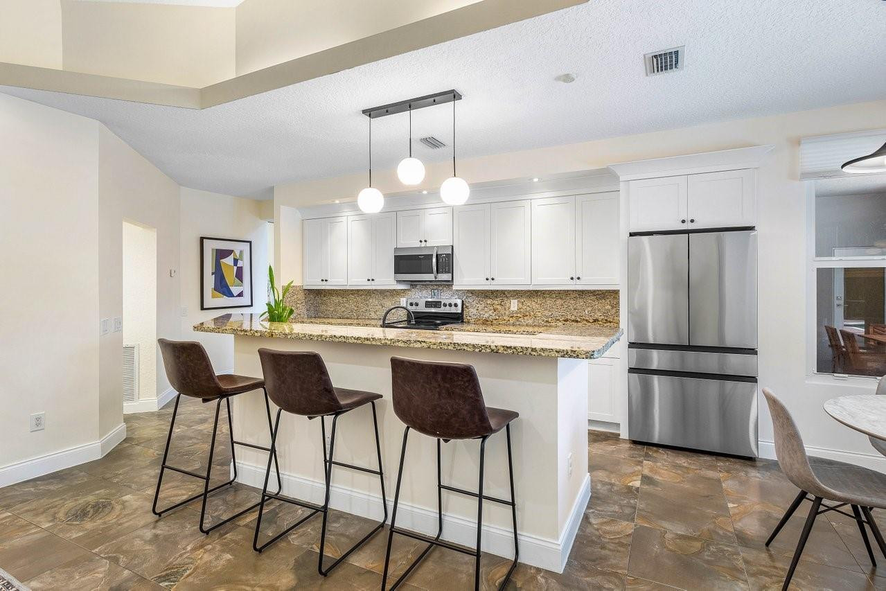 6041 NW 68th Street