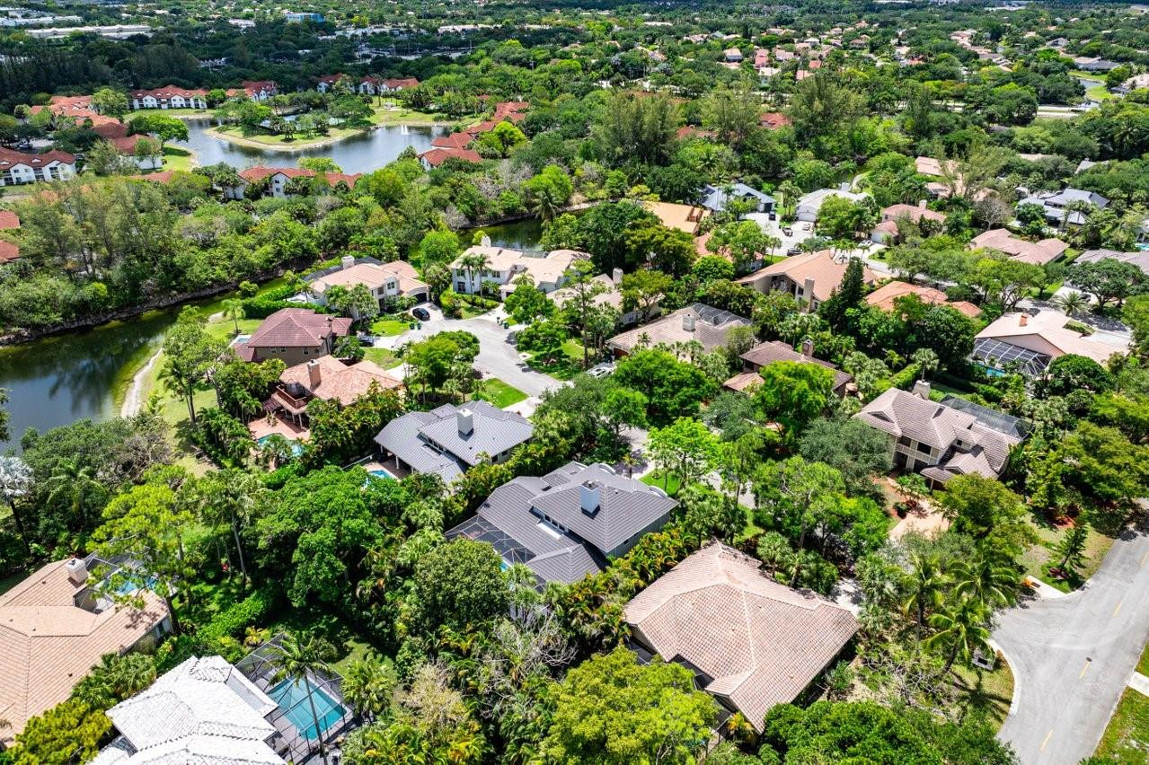6041 NW 68th Street