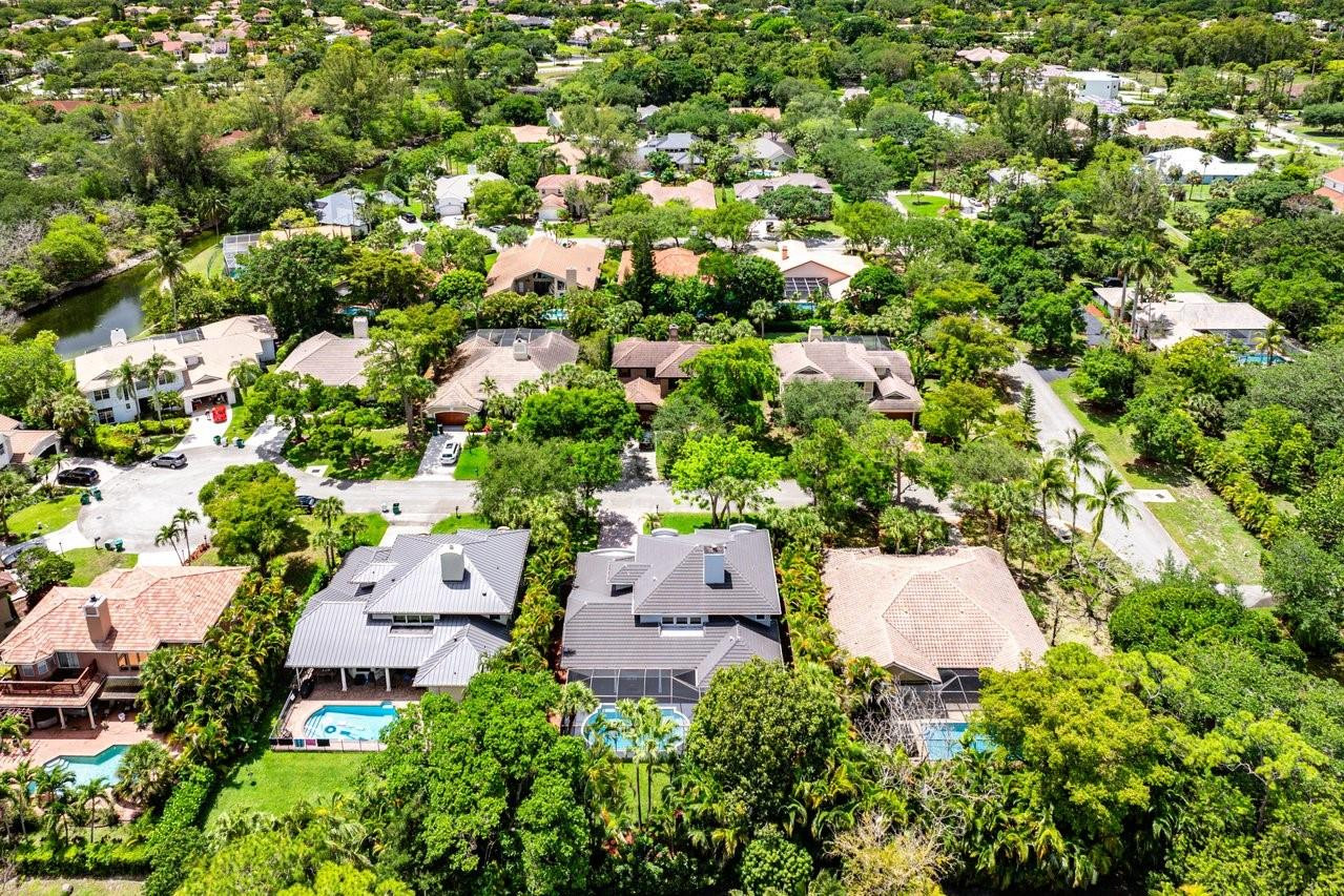 6041 NW 68th Street