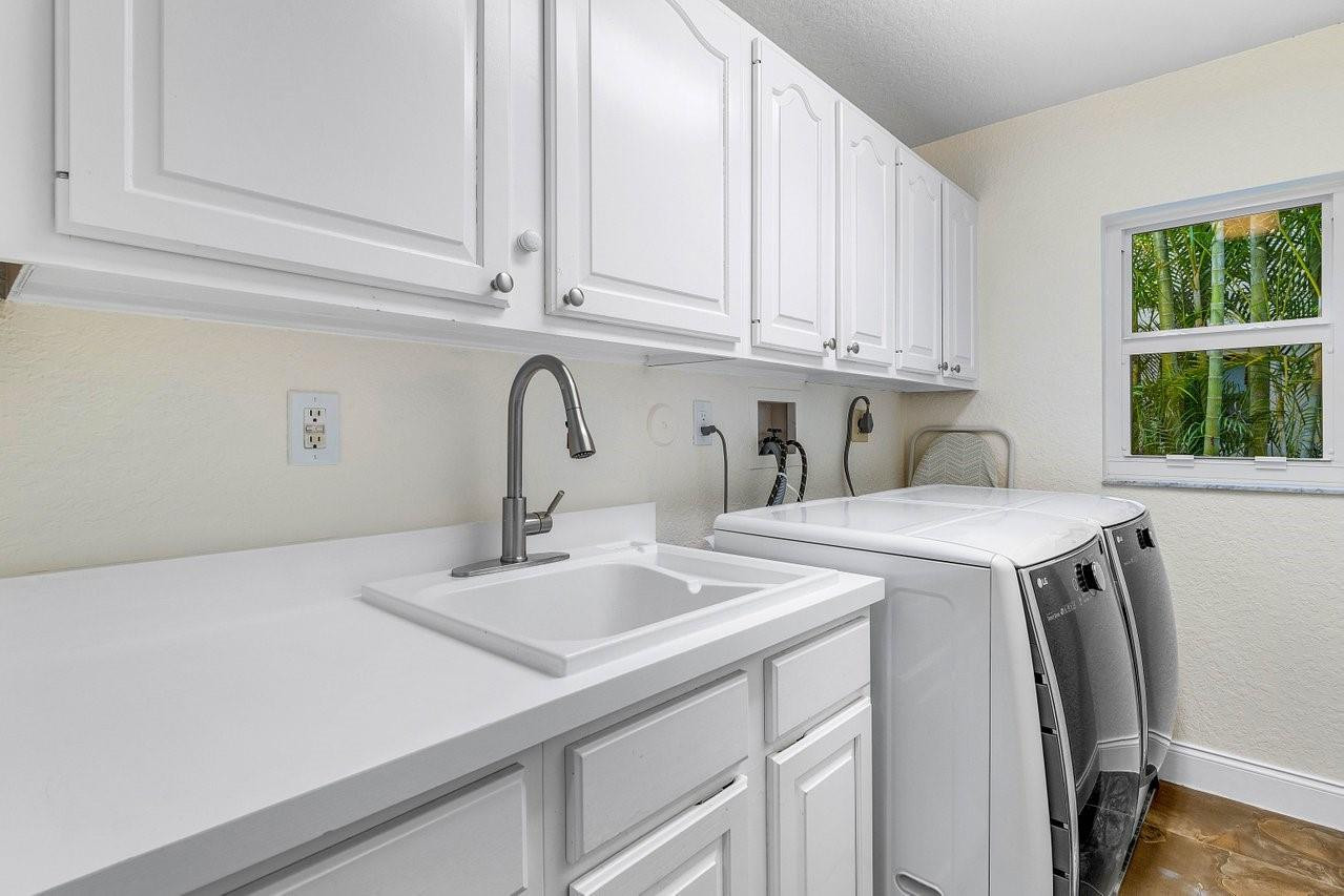 6041 NW 68th Street