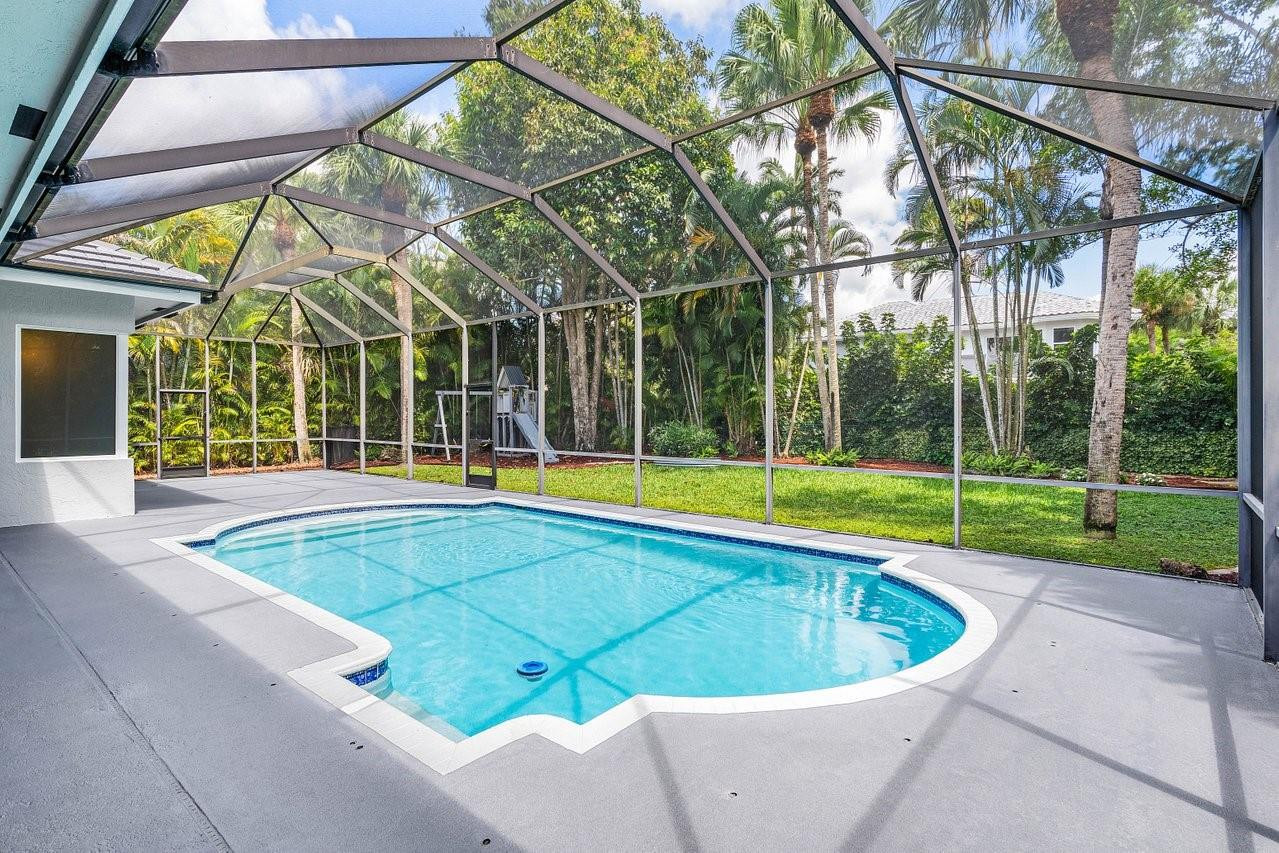 6041 NW 68th Street
