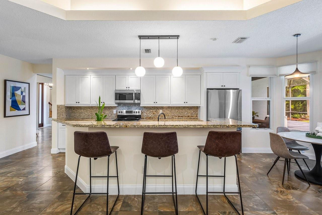 6041 NW 68th Street