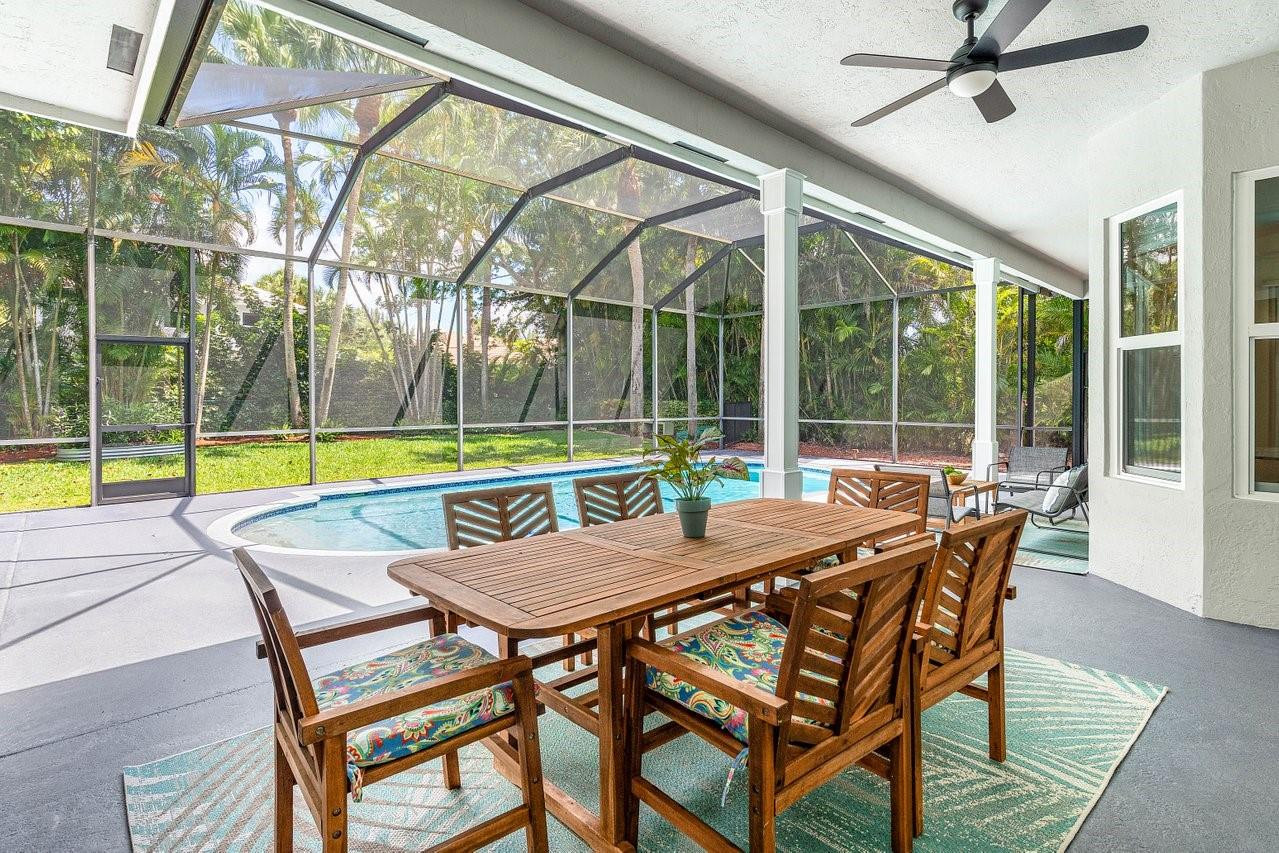 6041 NW 68th Street