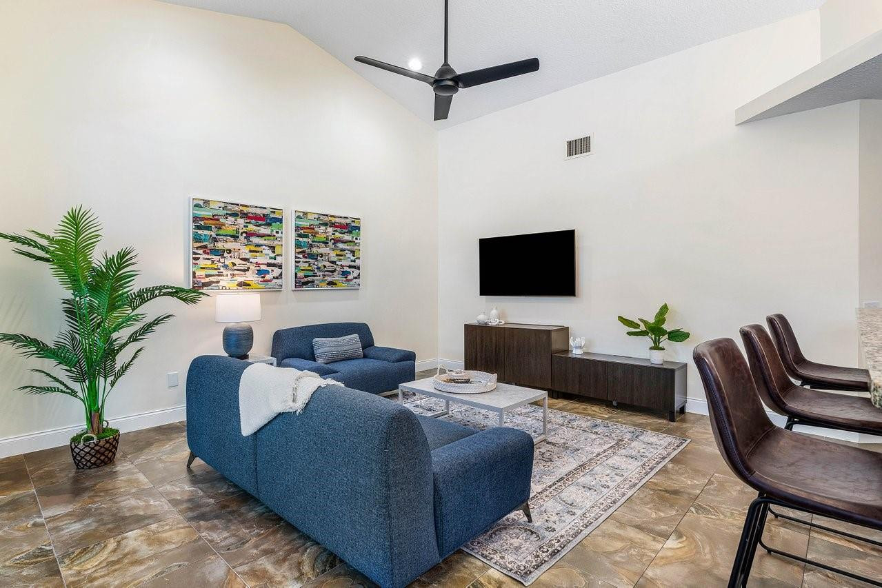 6041 NW 68th Street