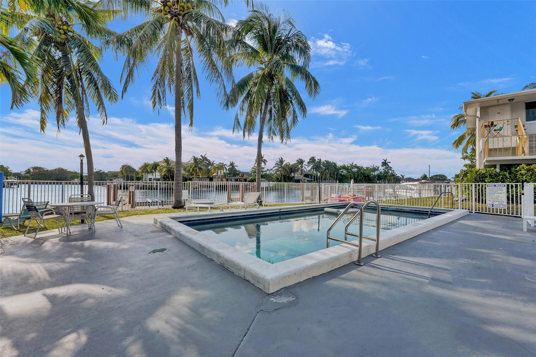 1821 Middle River Drive 5