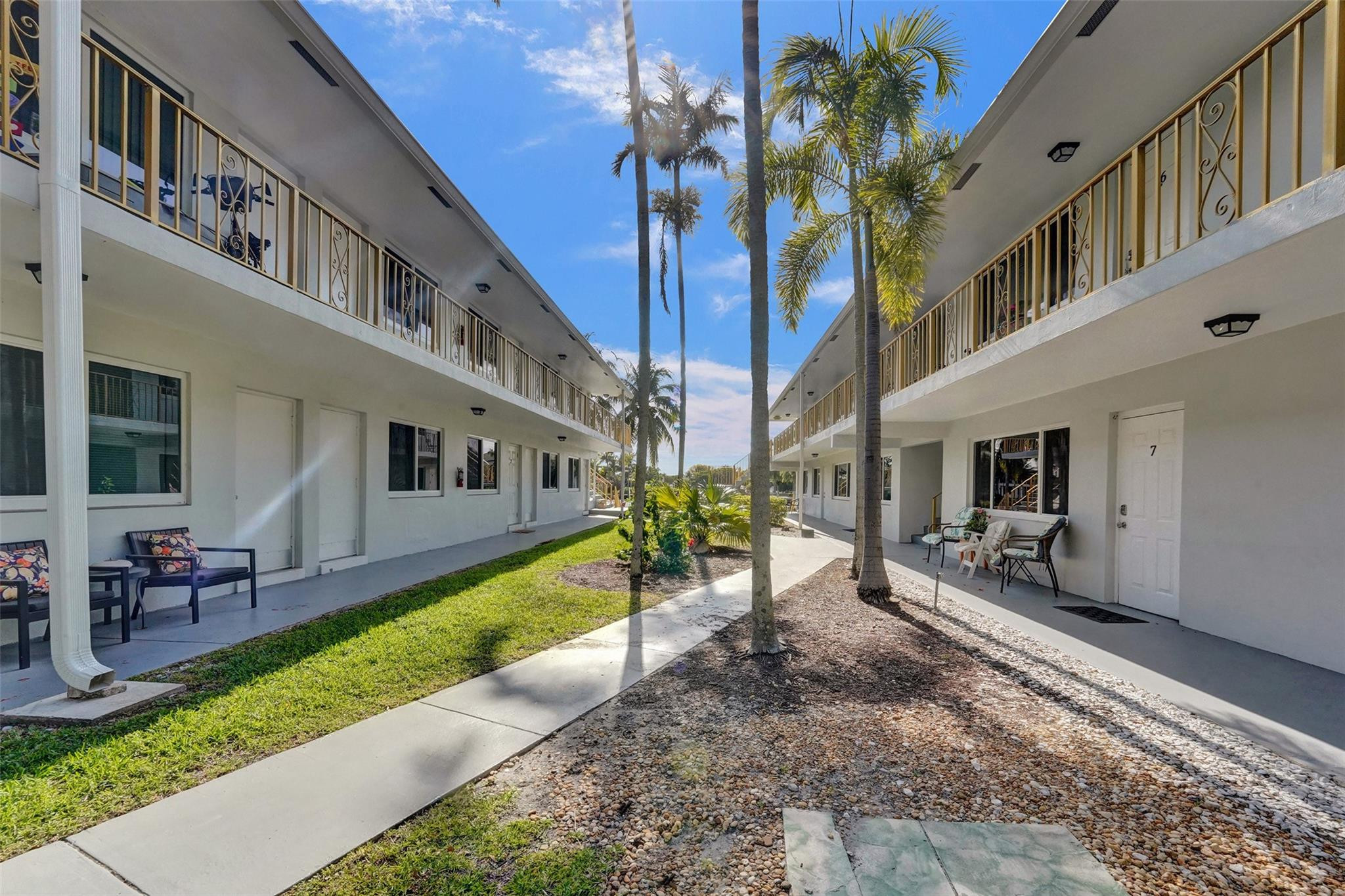 1821 Middle River Drive 5