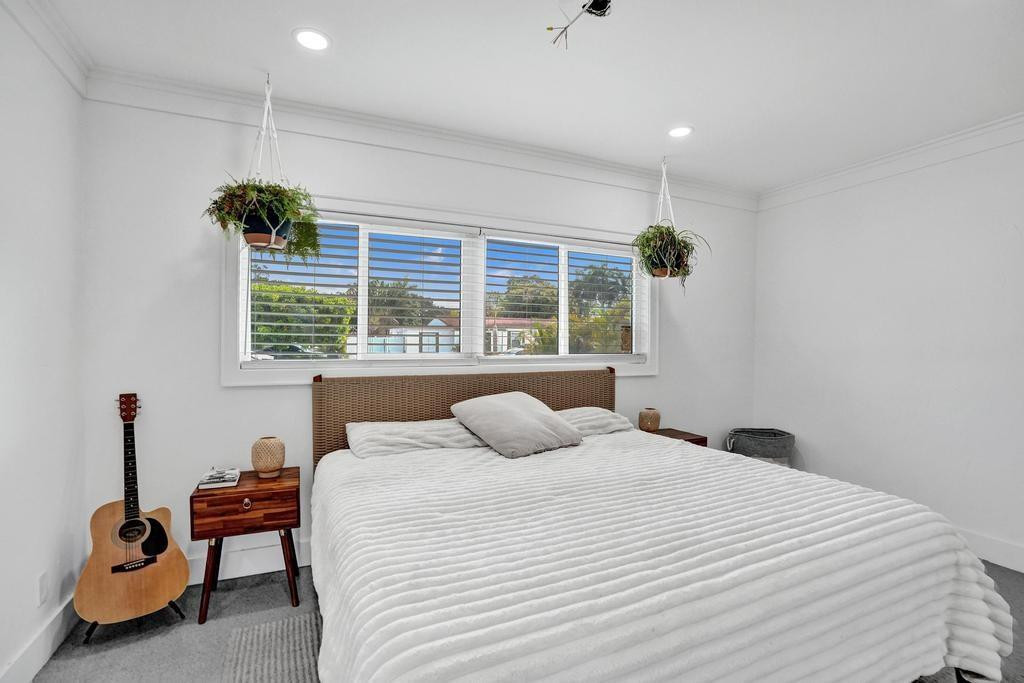 810 SW 26th Court