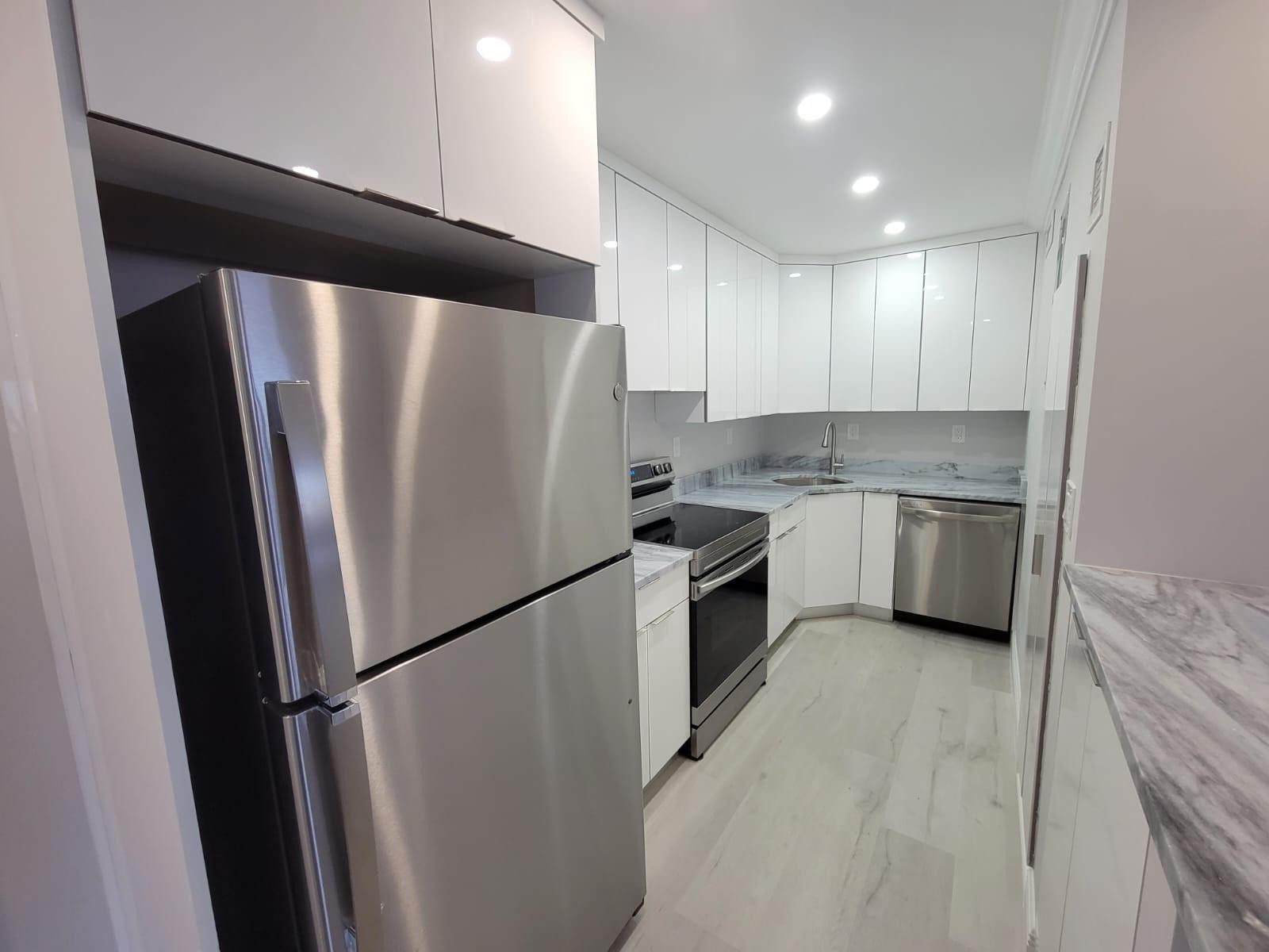 200 S Birch Rd 1205